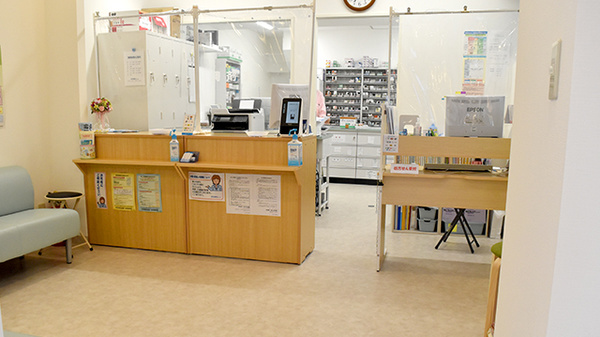 昭和薬局 井荻２号店の受付/カウンター