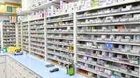美山ゆう薬局の薬棚