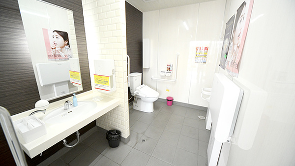 調剤薬局ツルハドラッグ北茨城大津店のお手洗い