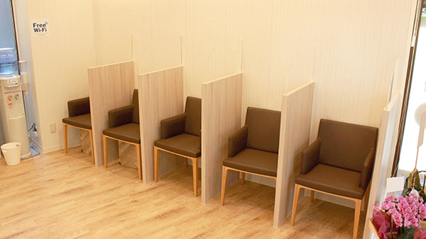 中央薬局藤沢店の待合スペース
