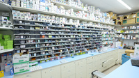 ツルハ薬局浅間町店の薬棚