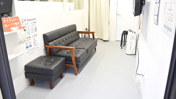 ウィル薬局の待合スペース