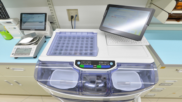 スギ薬局　桂五条店の調剤器具