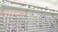 スギ薬局　川越藤間店の薬棚