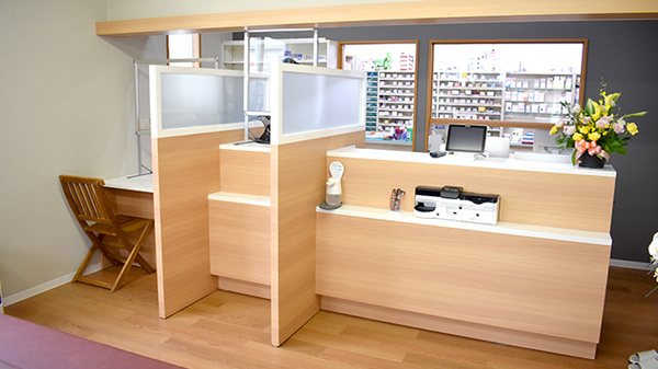 やまもと薬局　新ひだか店の受付/カウンター