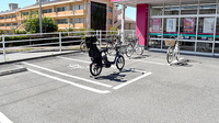 コスモス調剤薬局　井吹台店の駐輪場