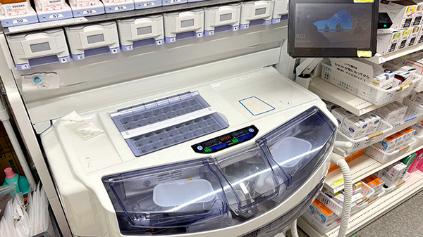 薬局トモズ瀬谷センター店の調剤器具