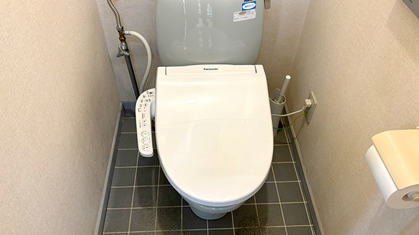 薬局トモズ瀬谷本郷店のお手洗い