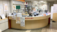 プラス調剤薬局愛子店の受付/カウンター