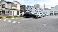 わかば薬局　谷塚店の駐車場