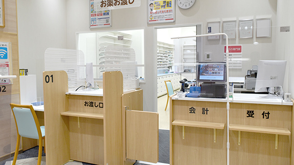 ココカラファイン薬局プラットモール長崎店の受付/カウンター