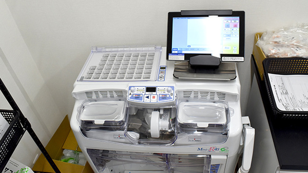 ヒコーキ薬局の調剤器具