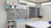 ふじ調剤薬局 黒田原店の薬棚