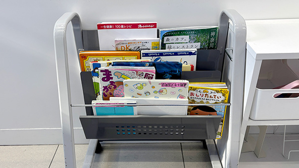 薬局トモズ反町店の書籍