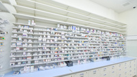 ウェルネス薬局古志原店の薬棚