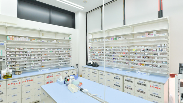 ウォンツ安古市薬局の調剤室