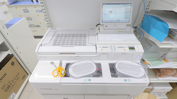 スギ薬局　西八王子店の調剤器具