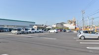 スギ薬局　かりがね店の駐車場
