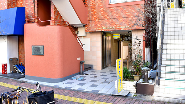 ＣＭＳ春日薬局の外観