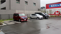 アカカベ薬局　新高店の駐車場