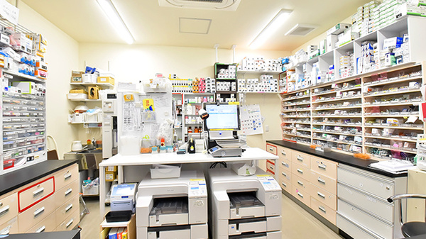 サエラ薬局 なかとみ店の調剤室