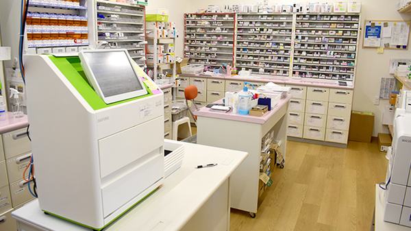 ふれあい通り出水調剤薬局の調剤室