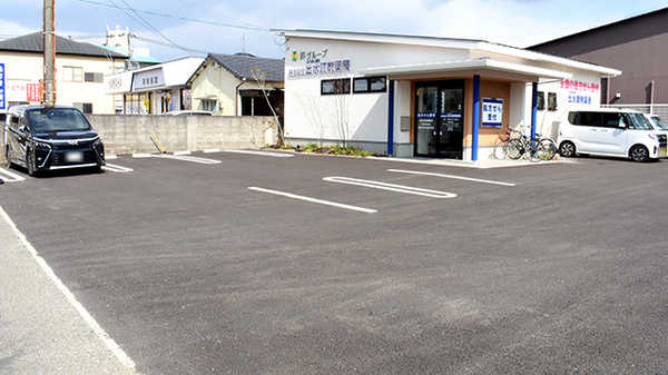 ふれあい通り出水調剤薬局の駐車場