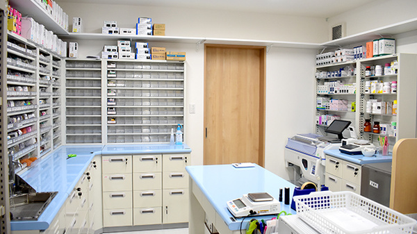 ミント薬局 はでいし店の調剤室