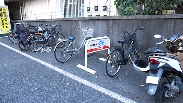 薬局くすりの福太郎　南千住7丁目店の駐輪場