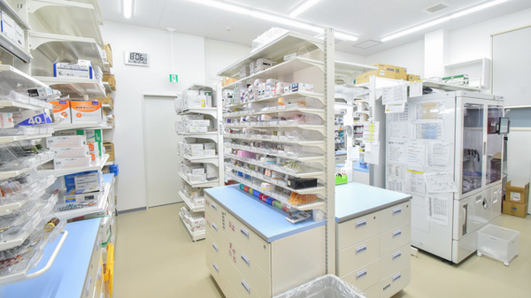 ウェルネス薬局皆生店の調剤室