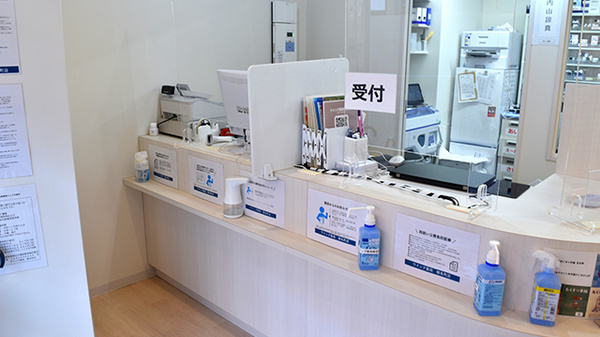 ウイング薬局　椎名町の受付/カウンター