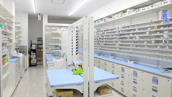 スギ薬局 袋井南店の調剤室