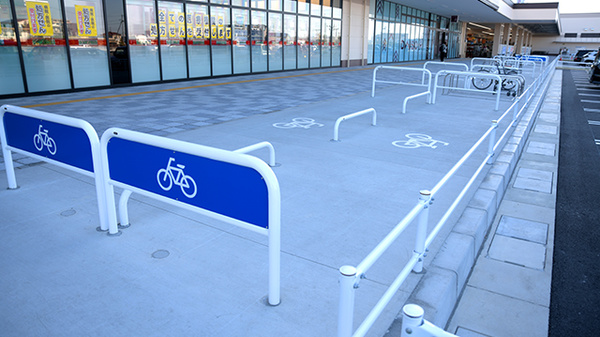 スギ薬局 袋井南店の駐輪場