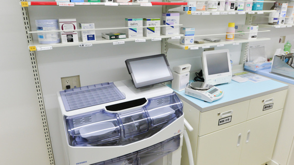 スギ薬局 本町二丁目店の調剤器具