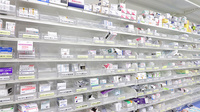 スギ薬局 葛西駅前店の薬棚