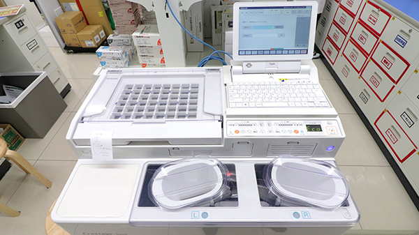スギ薬局 葛西駅前店の調剤器具
