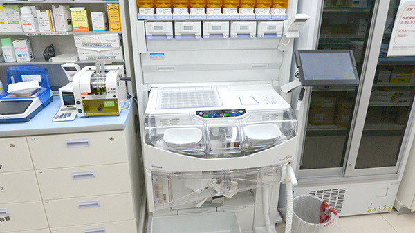 ウェルネス薬局八屋店の調剤器具