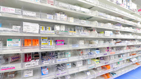 調剤薬局ツルハドラッグ若葉台イースト店の薬棚