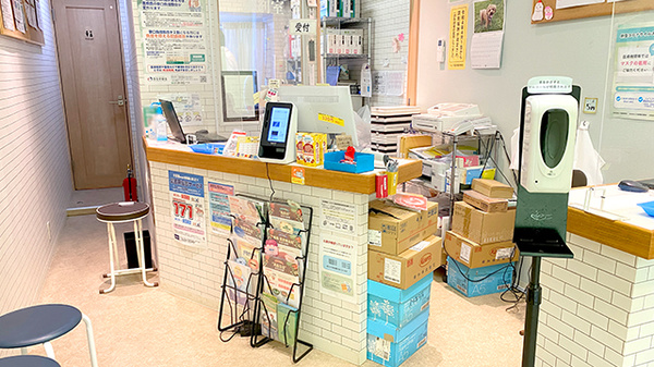 市川真間グリーン薬局の受付/カウンター