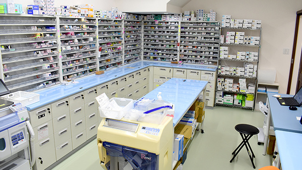 くれよん薬局 堺草部店の調剤室