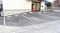 くれよん薬局 堺草部店の駐車場