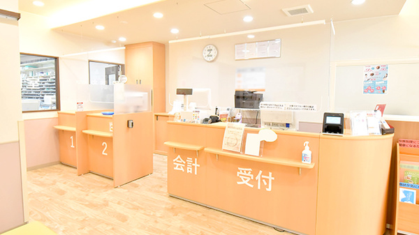大賀薬局 二日市中央店の受付/カウンター
