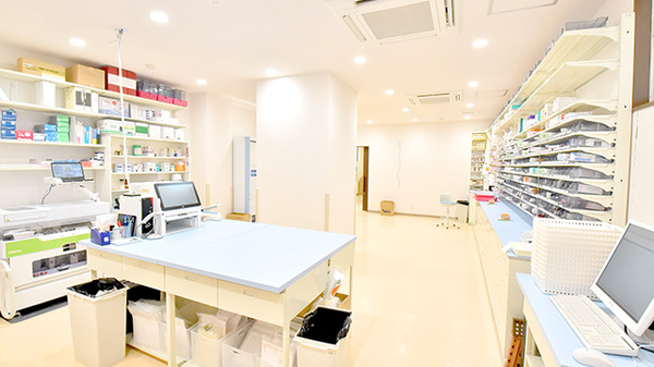 大賀薬局 二日市中央店の調剤室