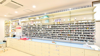 大賀薬局 二日市中央店の薬棚