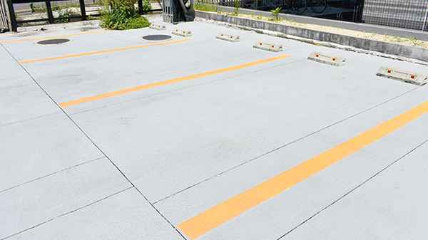 田崎ごふく薬局の駐車場