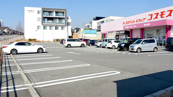 コスモス調剤薬局　舞多聞店の駐車場