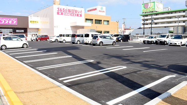 コスモス調剤薬局　京口店の駐車場