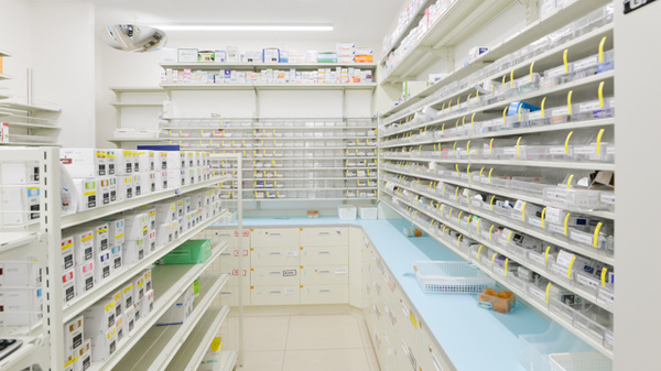 スギ薬局　豊中熊野店の調剤室