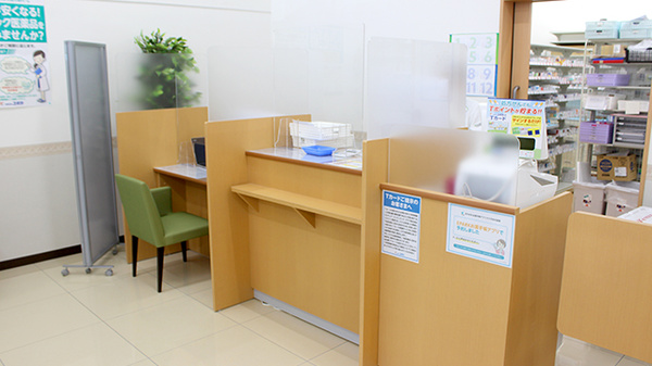 ユタカ薬局長浜宮司の受付/カウンター