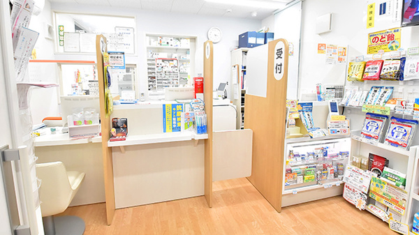 ファーマライズ薬局 西新潟店の受付/カウンター